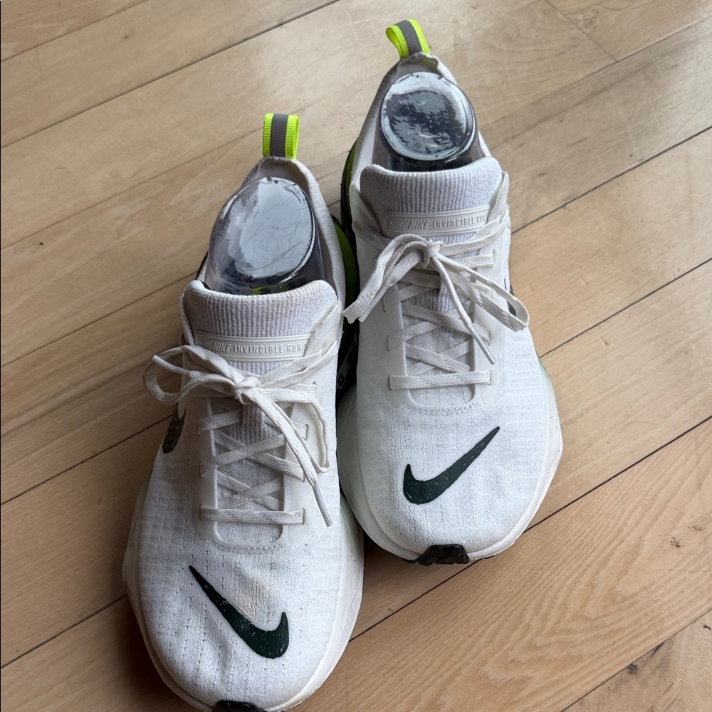 Nike ZoomX Invincible Run Flyknit 3 Womens White Green FZ4018-100 Size 8